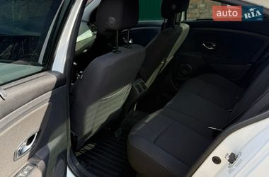 Седан Renault Fluence 2012 в Каневі