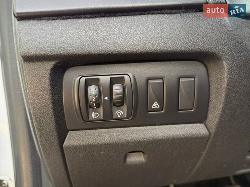 Седан Renault Fluence 2012 в Каневі