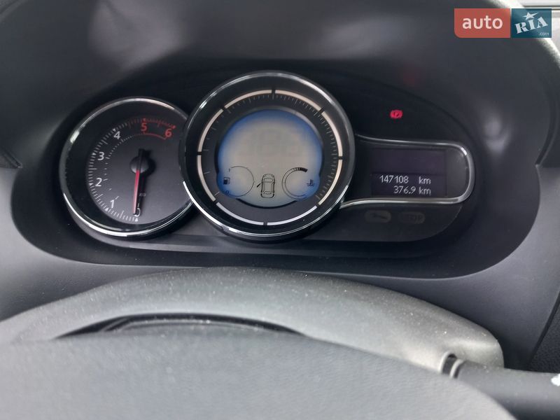 Седан Renault Fluence 2015 в Львові