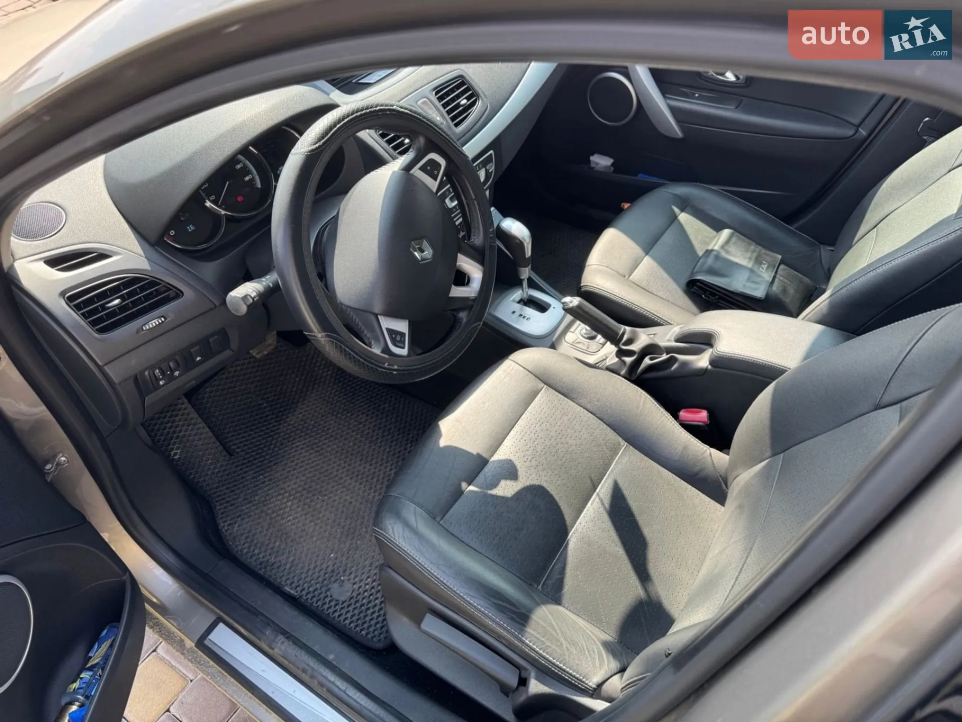 2012 Renault Fluence - мініатюра 10