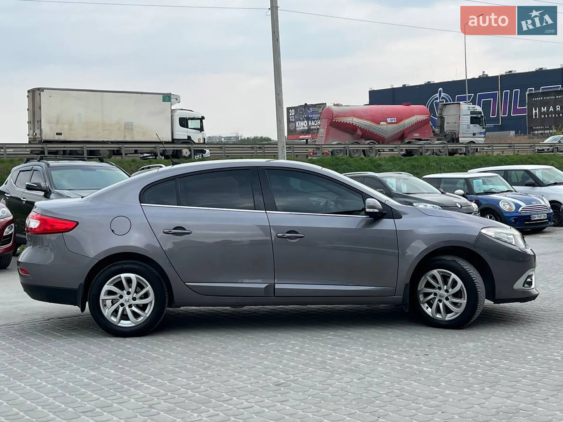 2016 Renault Fluence - мініатюра 10