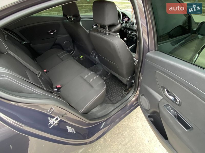Седан Renault Fluence 2013 в Вараше