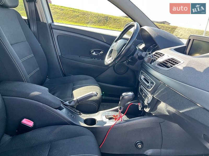 Седан Renault Fluence 2014 в Львові