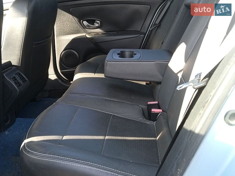 Седан Renault Fluence 2011 в Бершаді