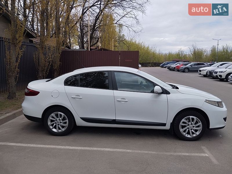 Седан Renault Fluence 2012 в Киеве