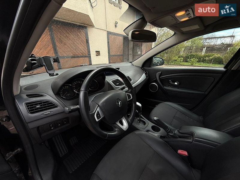 Седан Renault Fluence 2010 в Ивано-Франковске