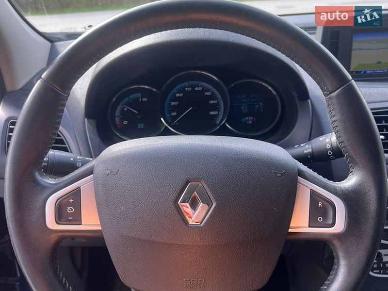 Седан Renault Fluence 2011 в Полонном