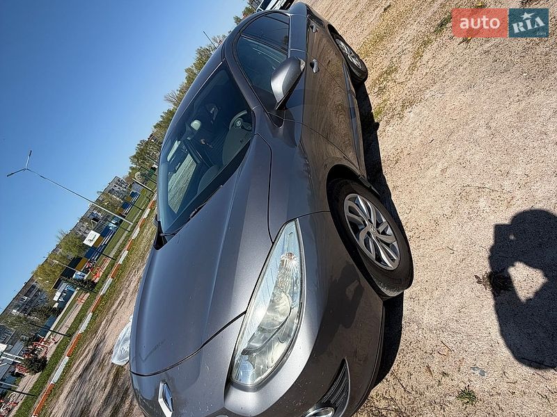 Седан Renault Fluence 2011 в Киеве