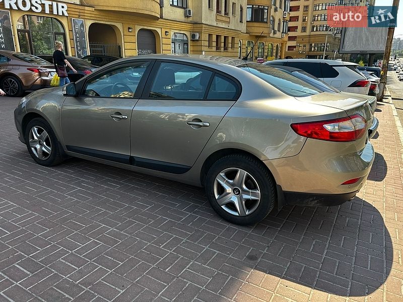 Седан Renault Fluence 2015 в Києві