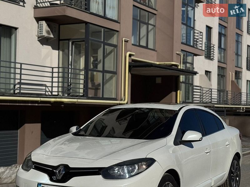 Седан Renault Fluence 2015 в Яворове