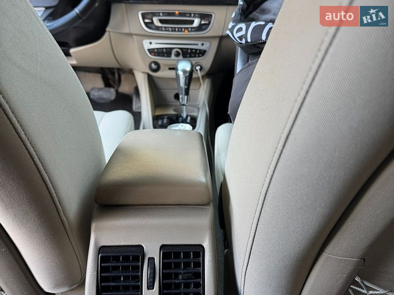 Седан Renault Fluence 2015 в Яворове
