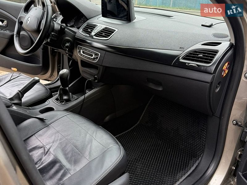 Седан Renault Fluence 2012 в Киеве