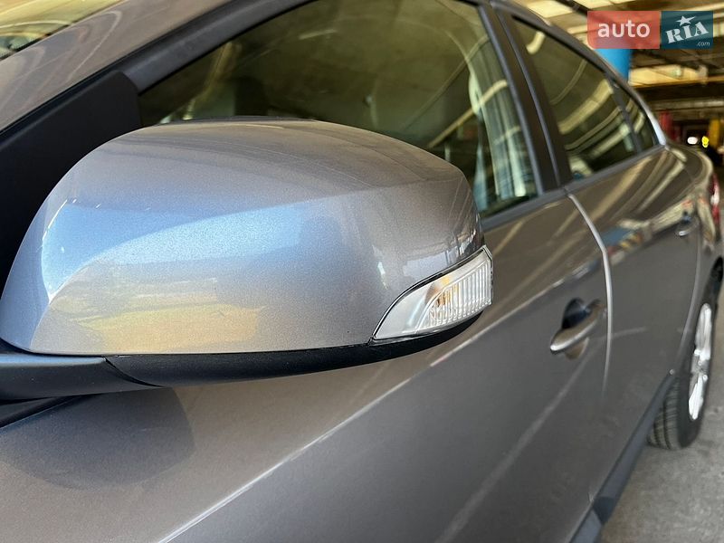 Седан Renault Fluence 2011 в Киеве