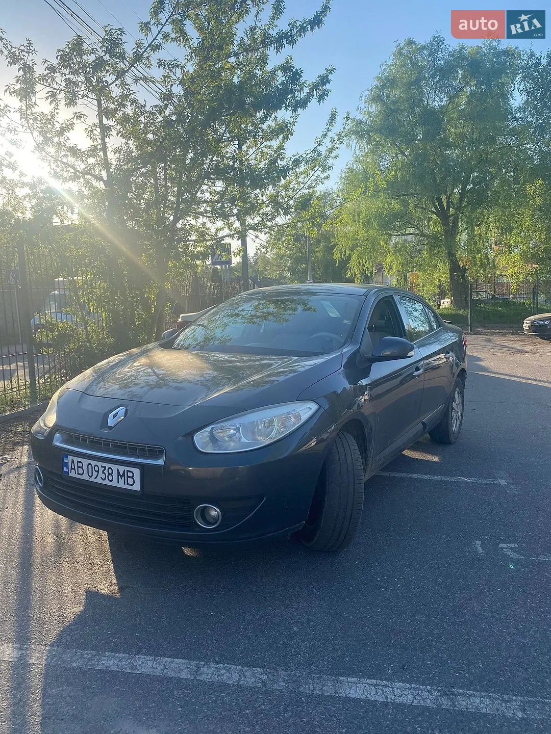 2010 Renault Fluence - мініатюра 2