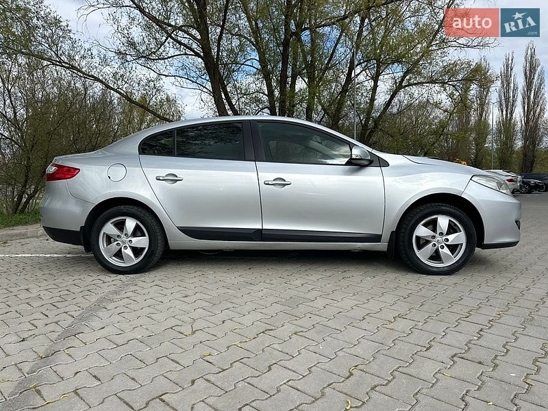 Седан Renault Fluence 2010 в Хмельницькому