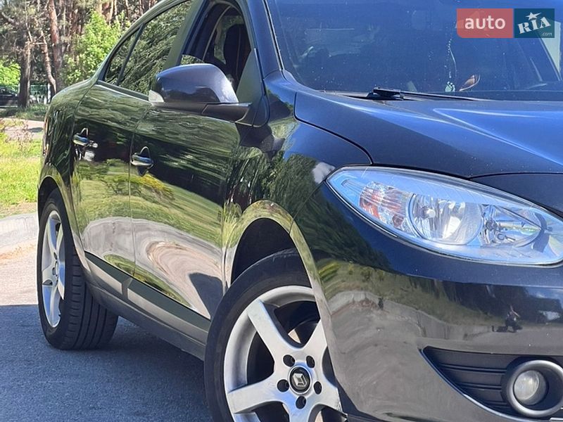 Седан Renault Fluence 2010 в Кропивницком