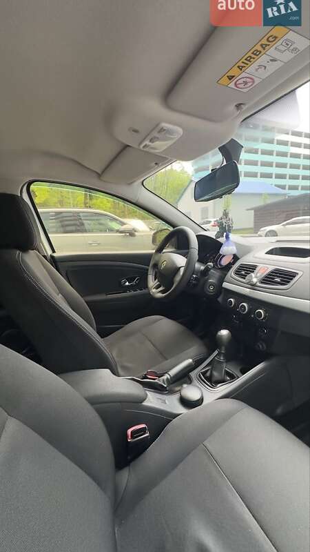 Седан Renault Fluence 2015 в Киеве