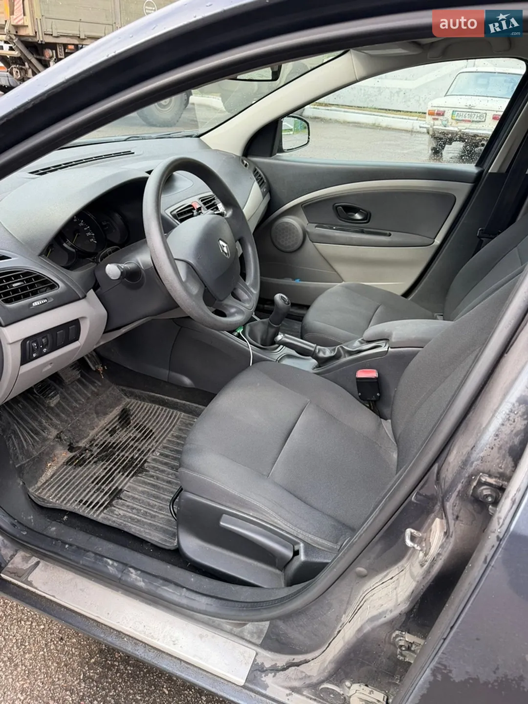 2011 Renault Fluence - мініатюра 8
