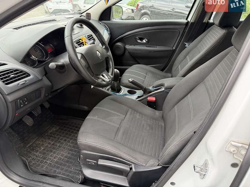 Седан Renault Fluence 2015 в Киеве