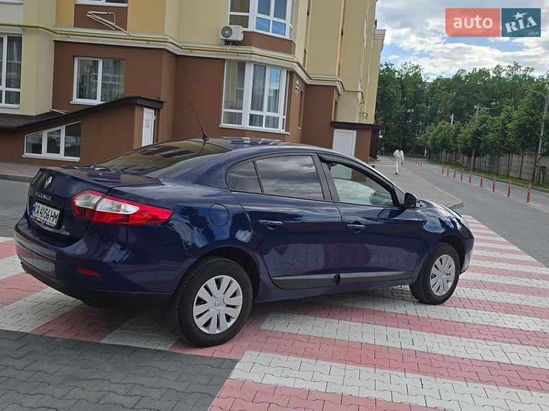 Седан Renault Fluence 2011 в Киеве