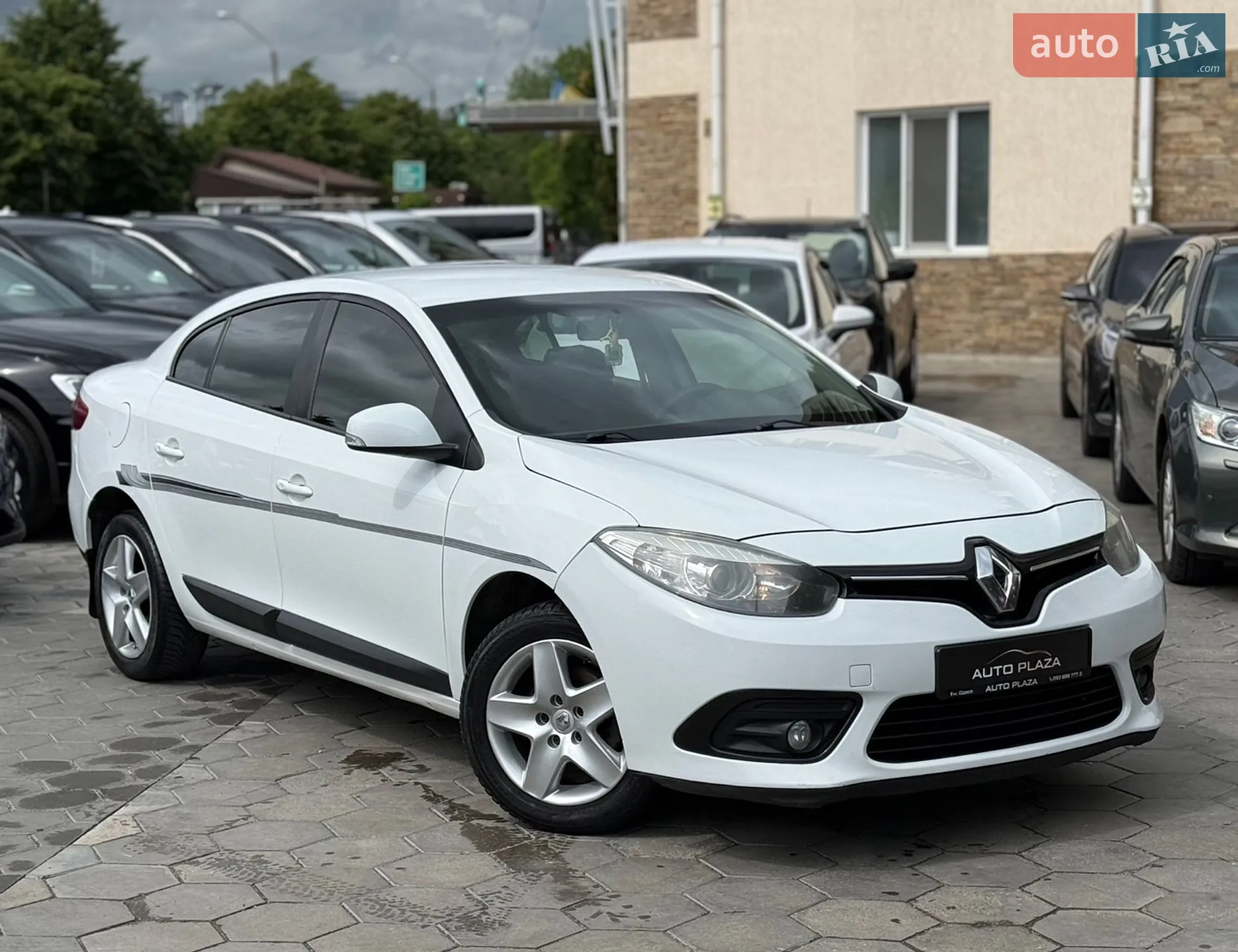 2015 Renault Fluence - мініатюра 15