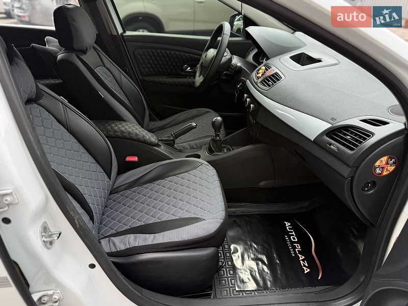 Седан Renault Fluence 2015 в Одесі