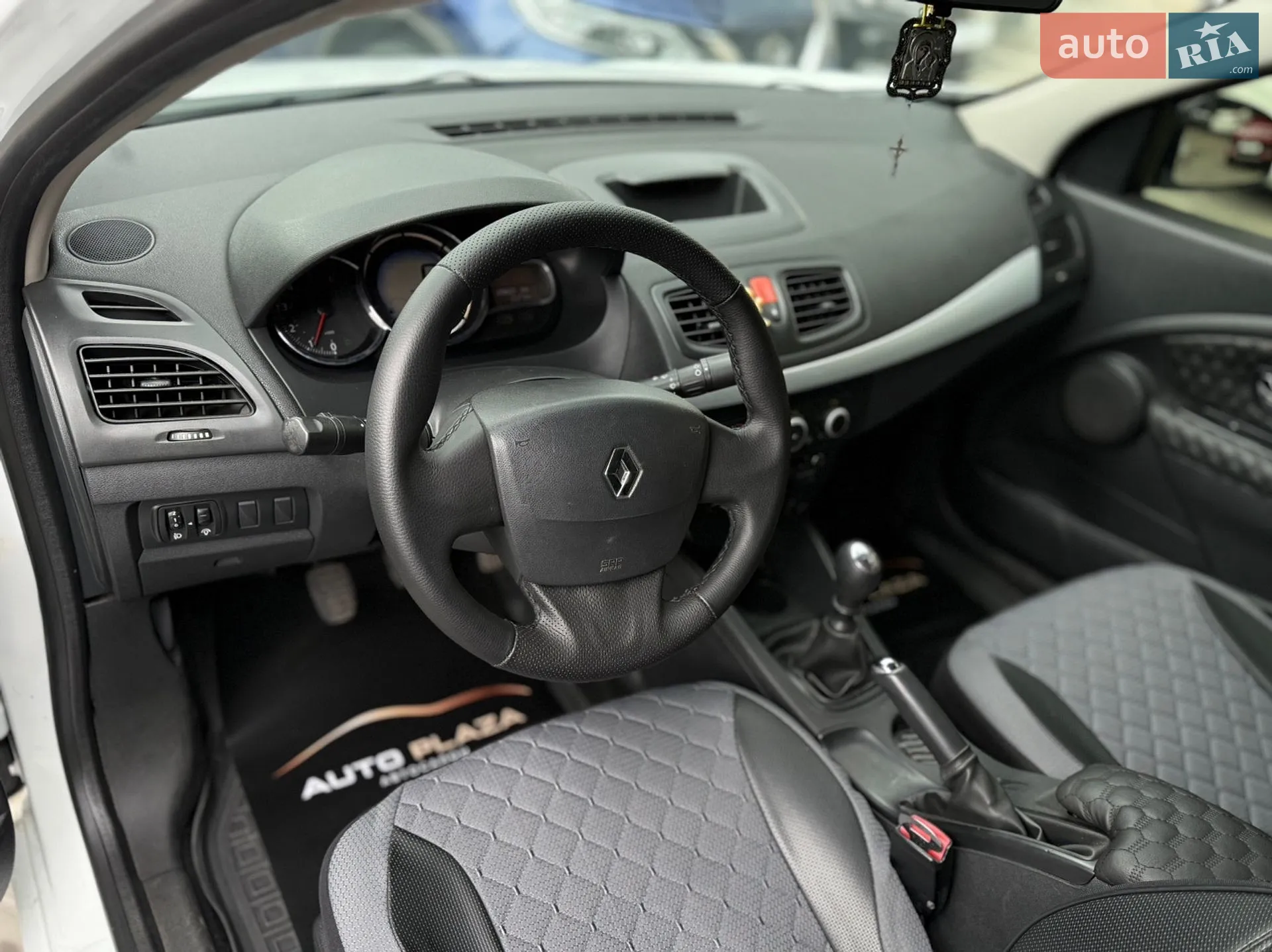 2015 Renault Fluence - мініатюра 41