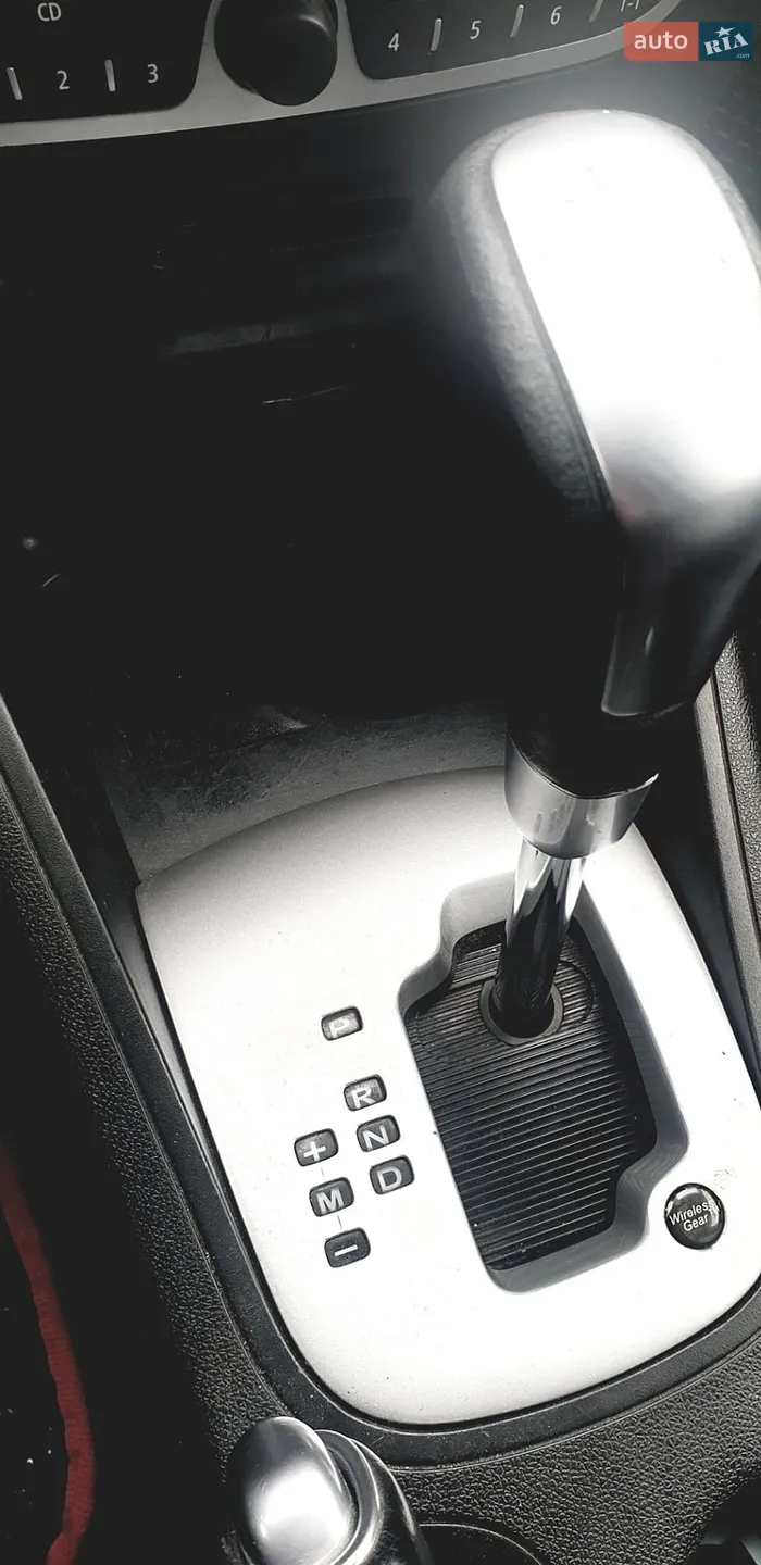 2010 Renault Fluence - мініатюра 7