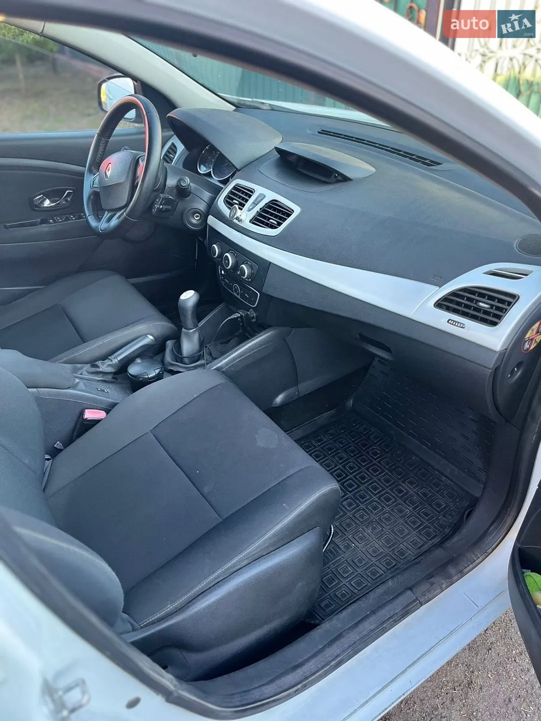 Renault Fluence 2012 VIN VF1LZBS0546837061 фото оголошення 6 з 7