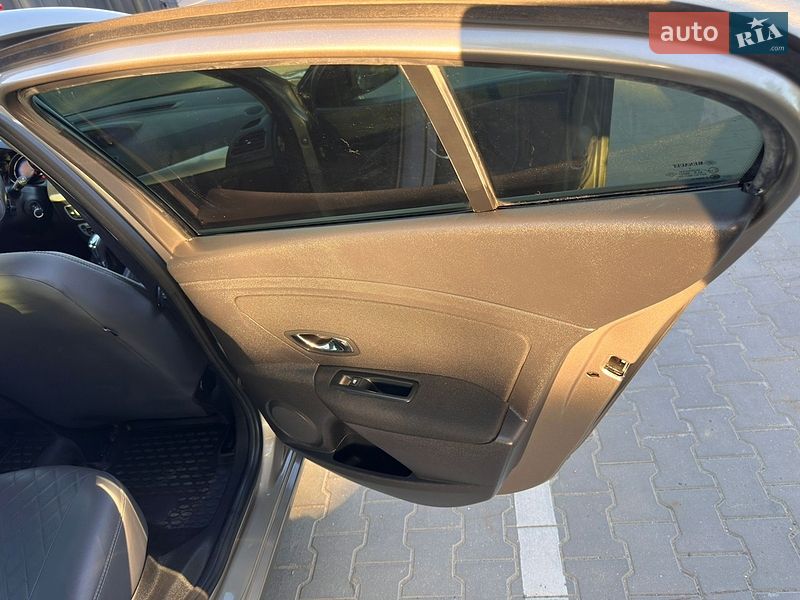 Седан Renault Fluence 2015 в Хмельницькому