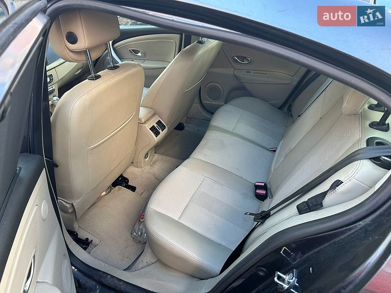 Седан Renault Fluence 2010 в Полтаве