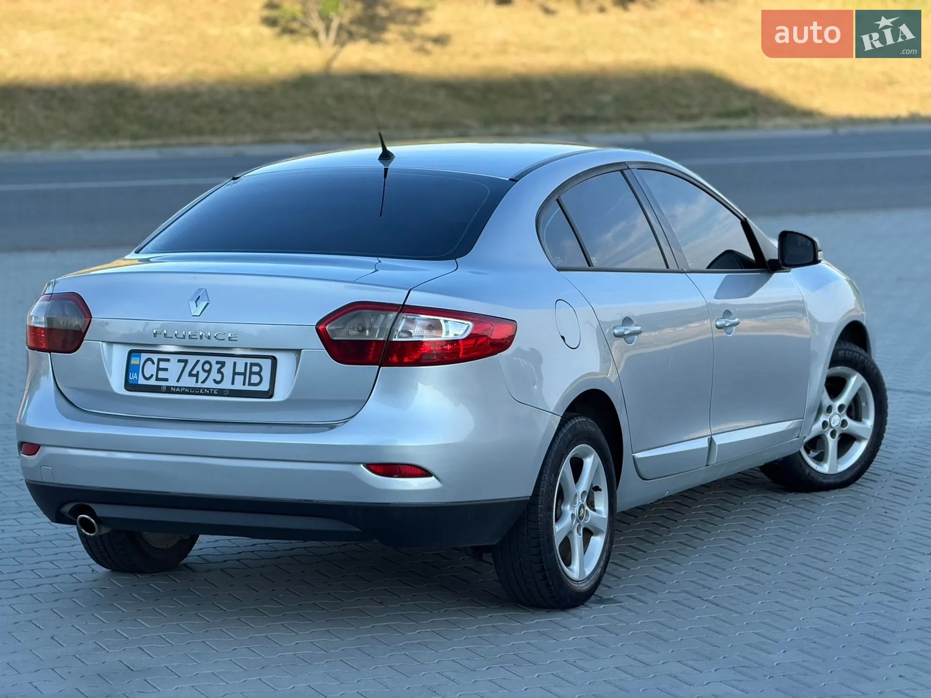 2012 Renault Fluence - мініатюра 11