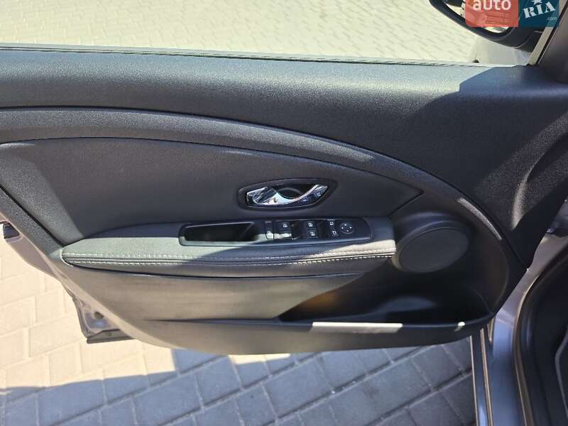 Седан Renault Fluence 2015 в Запоріжжі