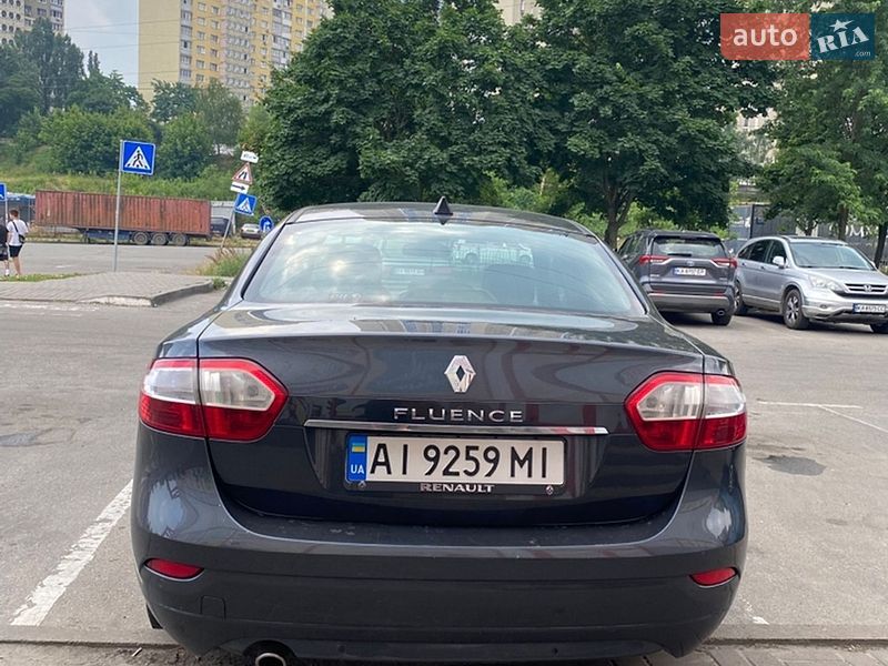 Седан Renault Fluence 2010 в Киеве
