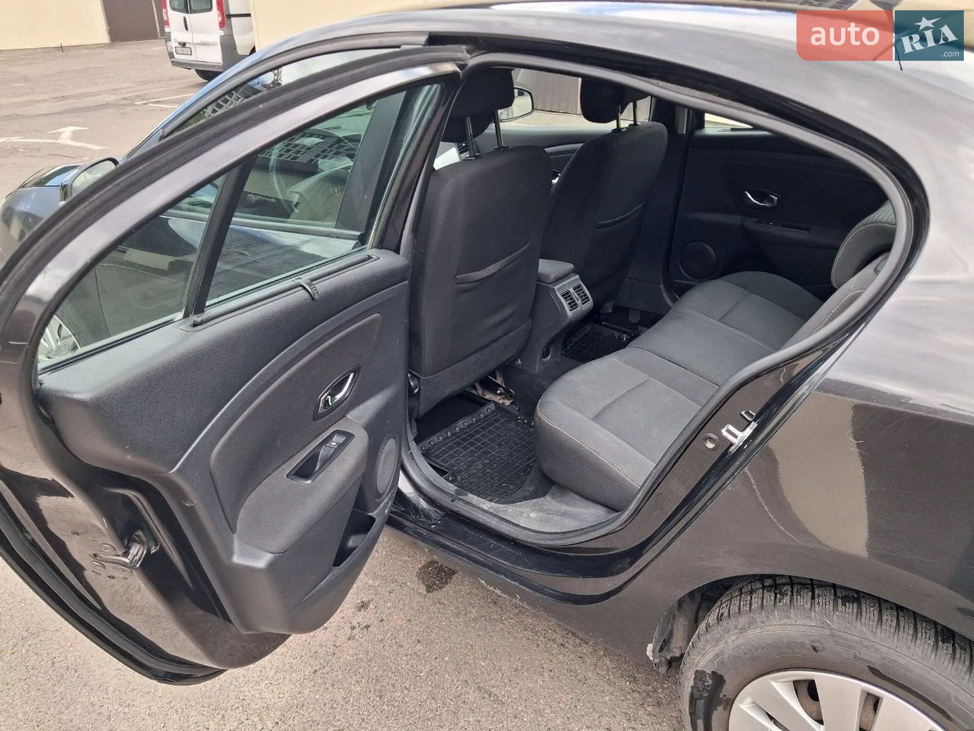 2012 Renault Fluence - мініатюра 11