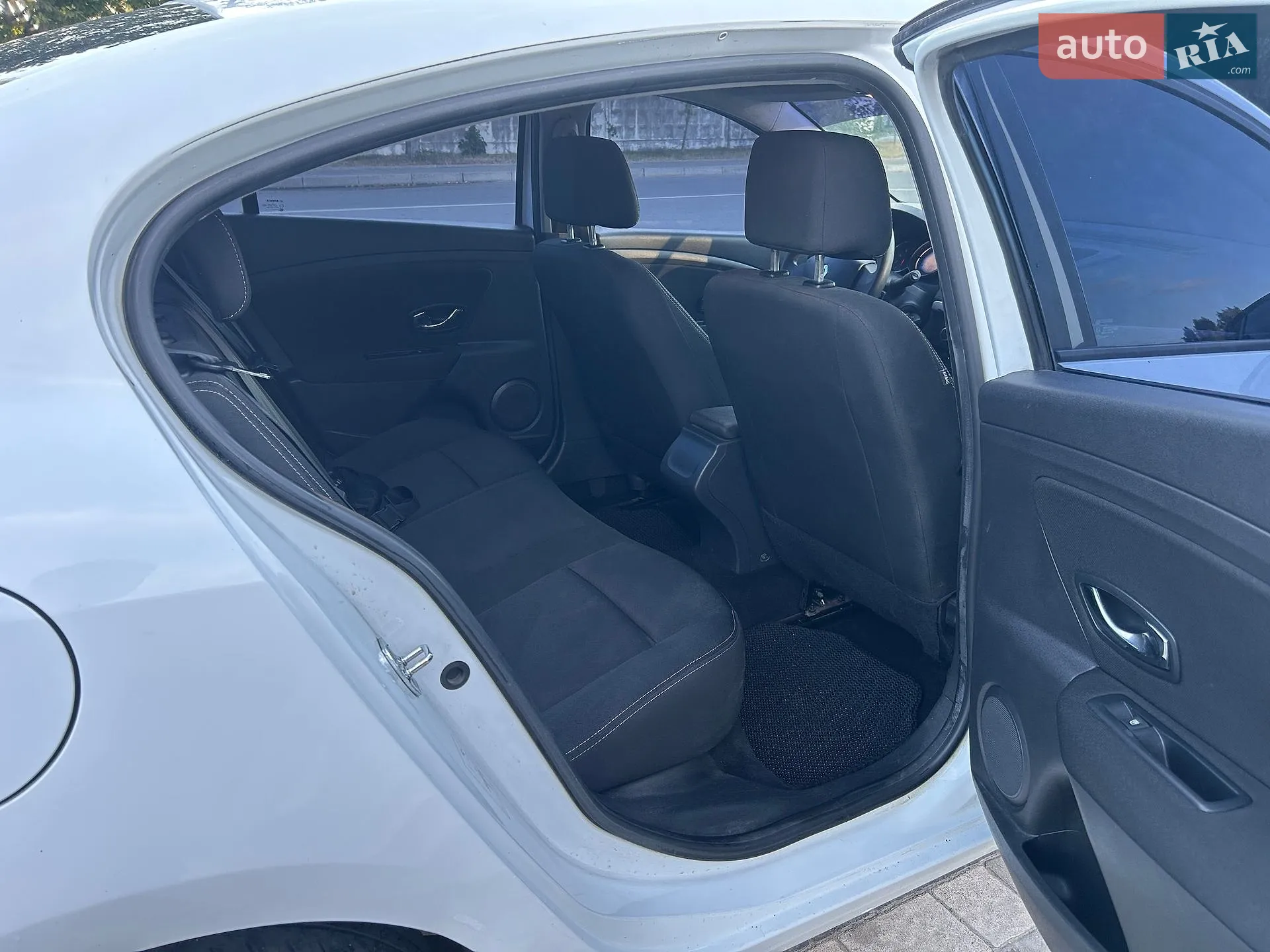 2013 Renault Fluence - мініатюра 27