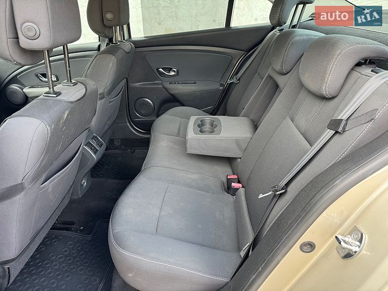 Седан Renault Fluence 2010 в Киеве фото 19 Седан Renault Fluence 2010 в Киеве