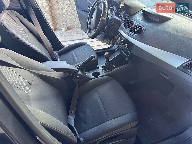Седан Renault Fluence 2011 в Тячеве