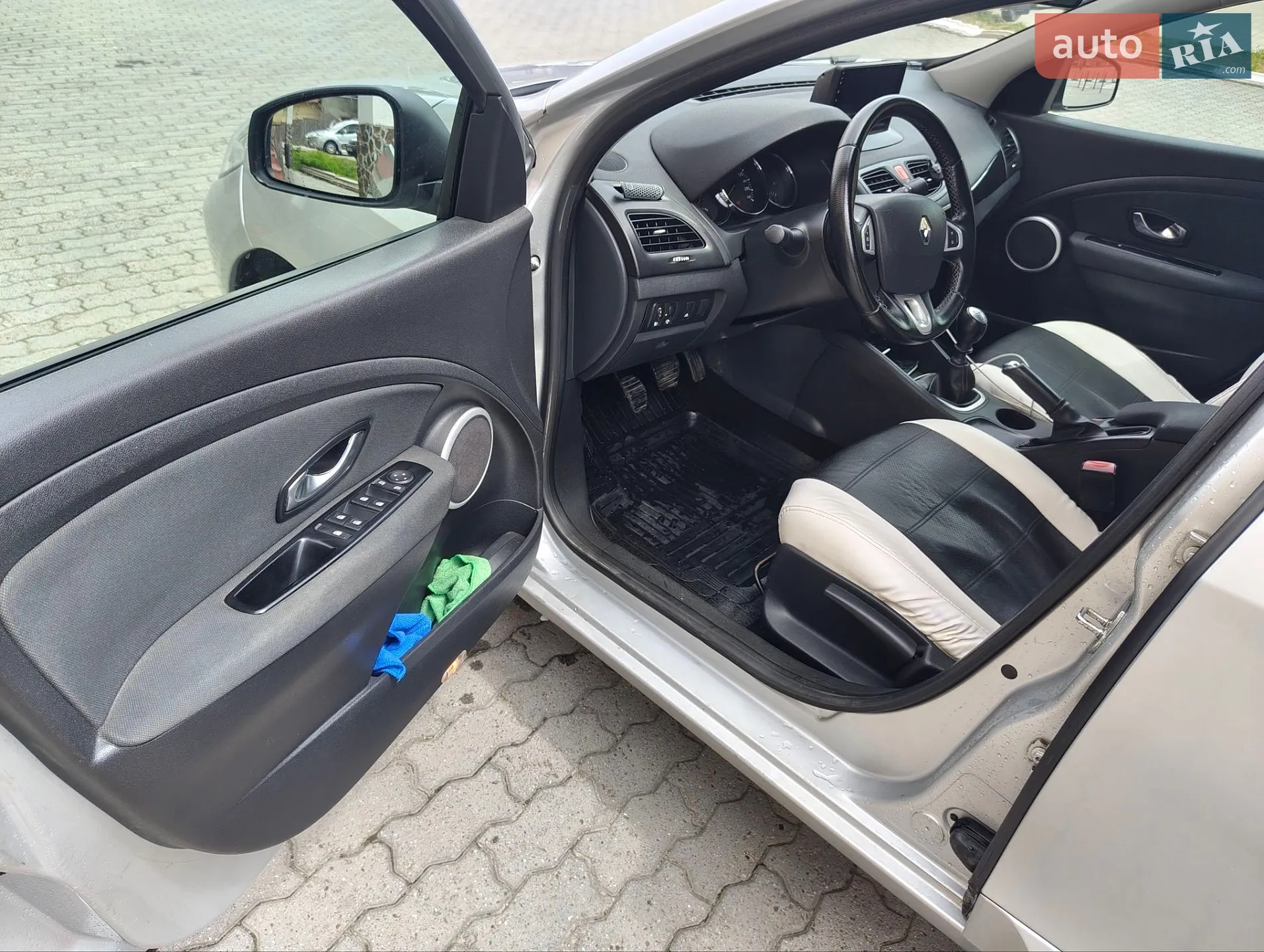 2011 Renault Fluence - мініатюра 9