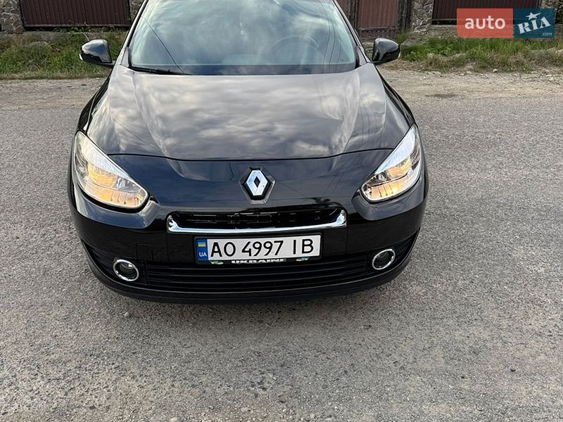 Седан Renault Fluence 2011 в Тячеве