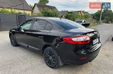 Седан Renault Fluence 2011 в Тячеве