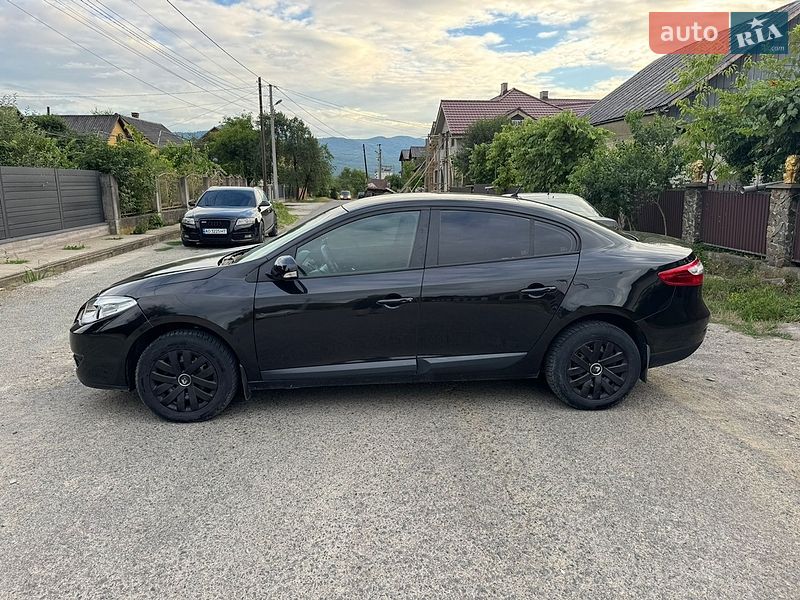 Седан Renault Fluence 2011 в Тячеве