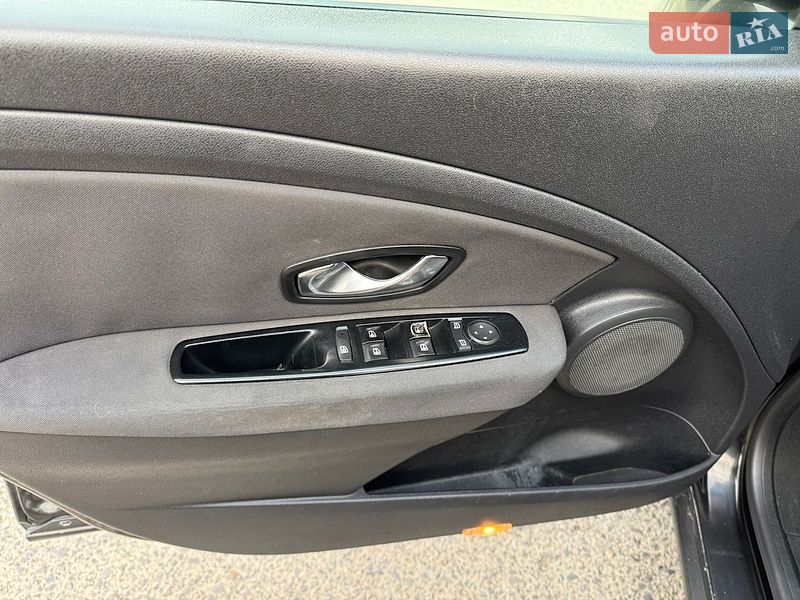 Седан Renault Fluence 2011 в Тячеве