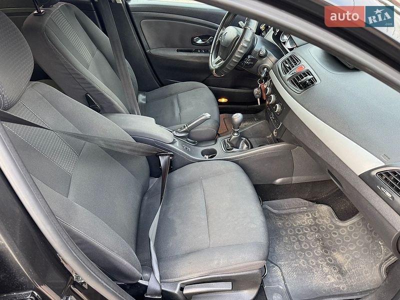 Седан Renault Fluence 2011 в Тячеве