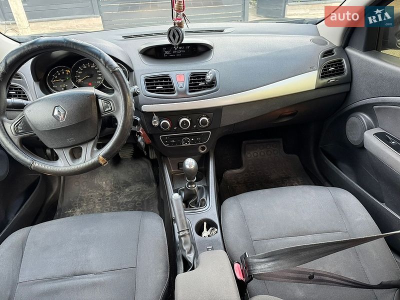 Седан Renault Fluence 2011 в Тячеве