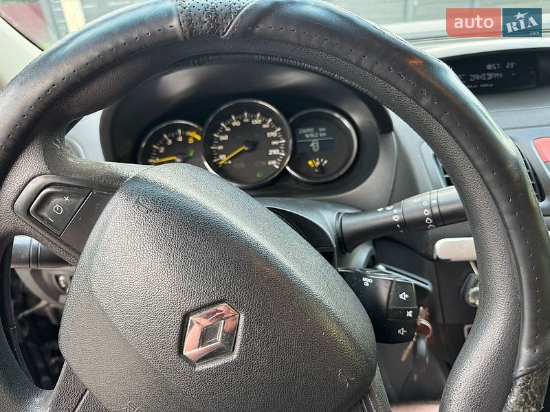 Седан Renault Fluence 2011 в Тячеве