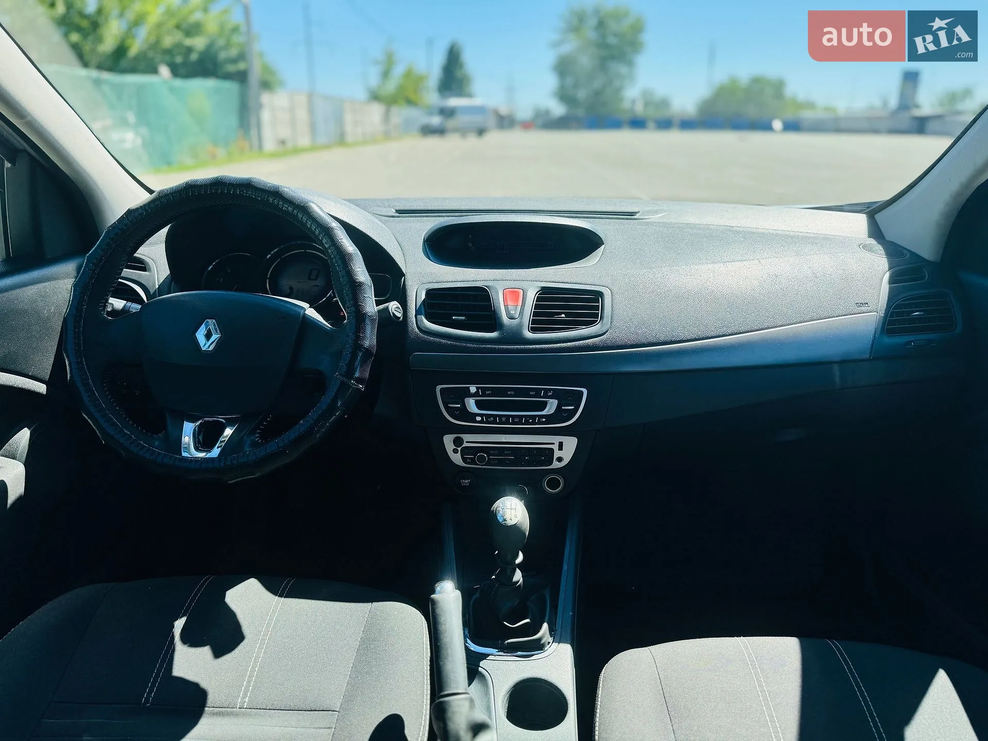 2016 Renault Fluence - мініатюра 9