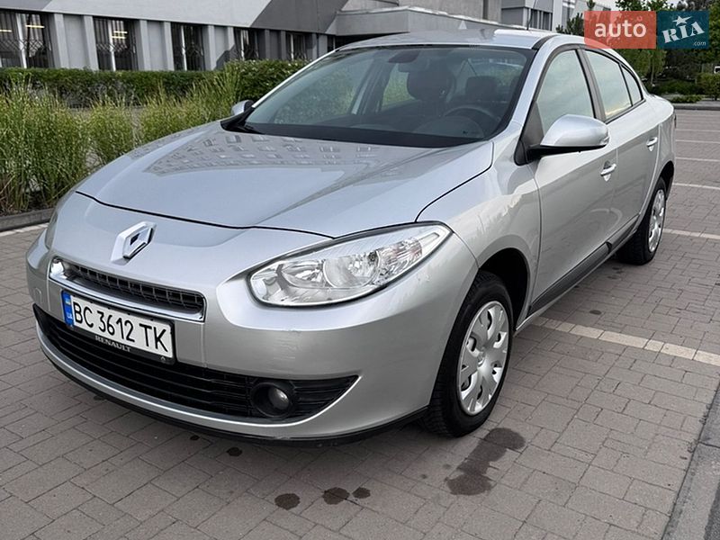 Седан Renault Fluence 2010 в Львові