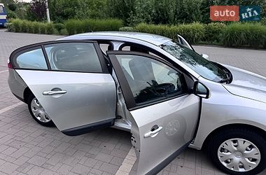 Седан Renault Fluence 2010 в Львові