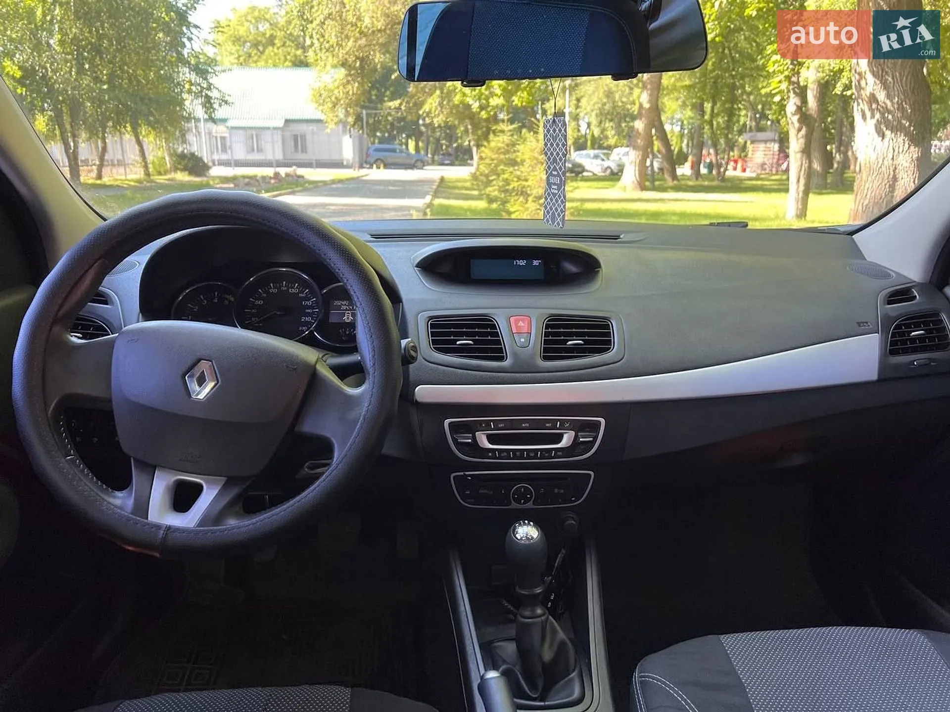 2011 Renault Fluence - мініатюра 10